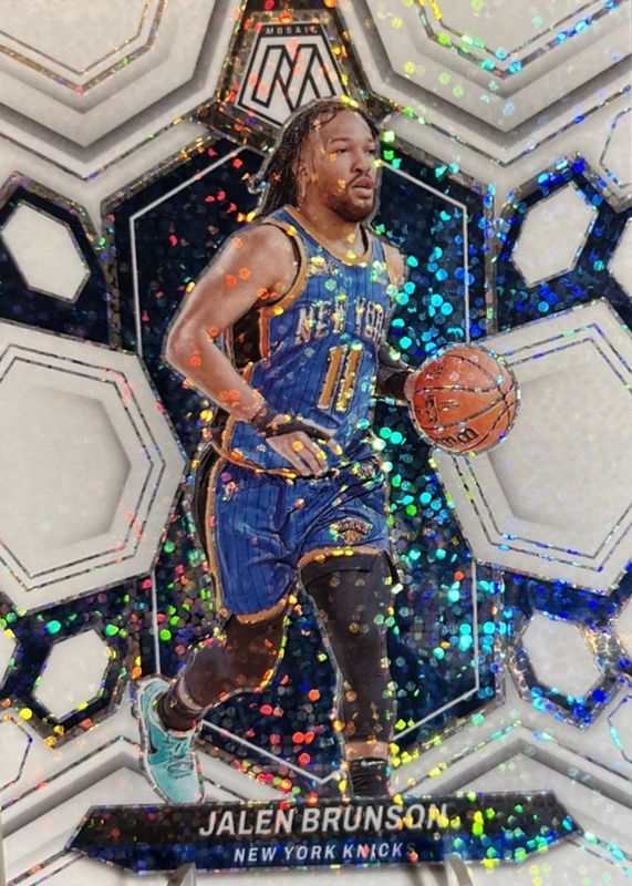 Jalen Brunson 2023 Mosaic #67 White Sparkle /(SSP) RAW