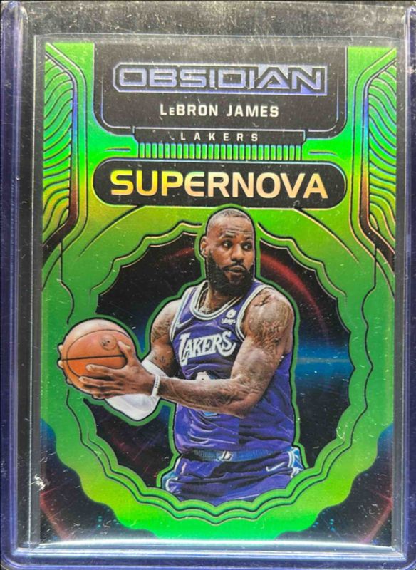 LeBron James 2021 Obsidian #6 Supernova - Electric Etch Green Flood RAW