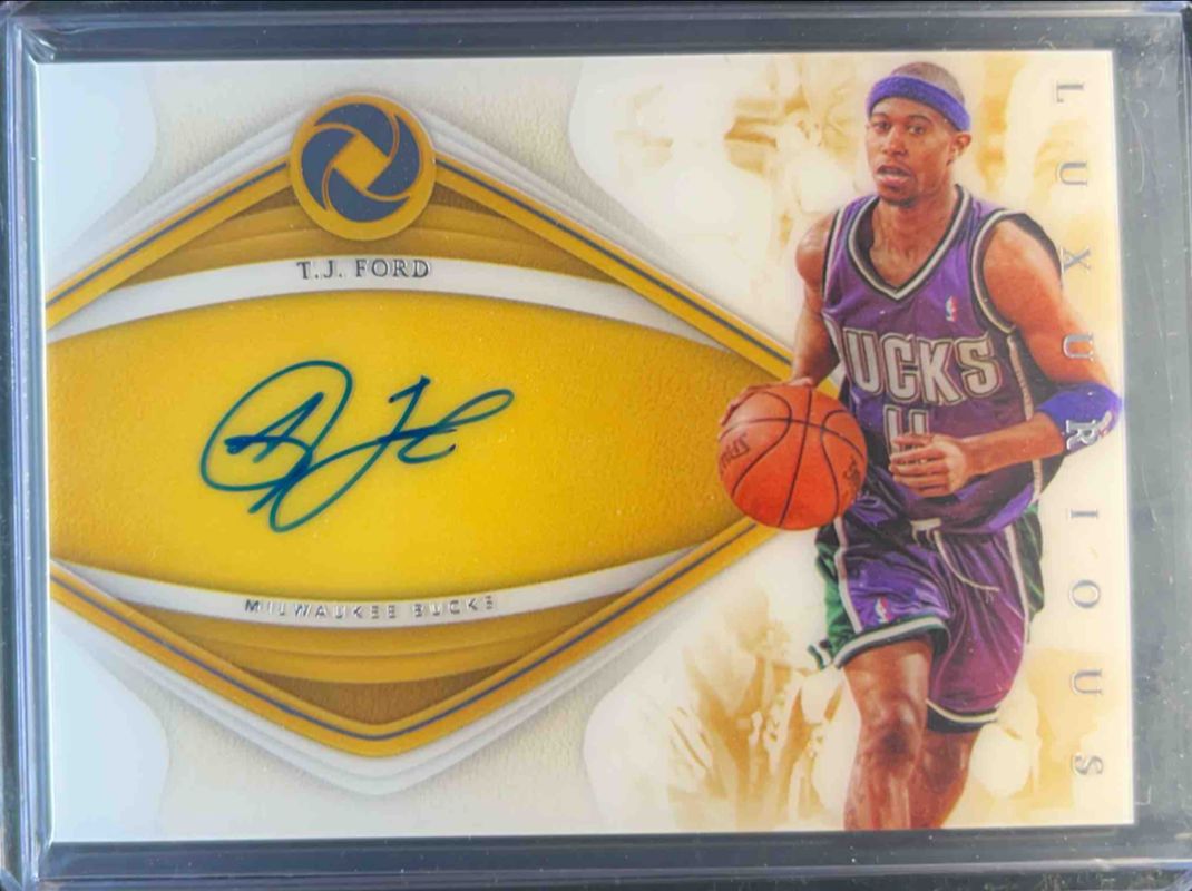 2019 Opulence #LA-TJ Luxurious Autographs /49