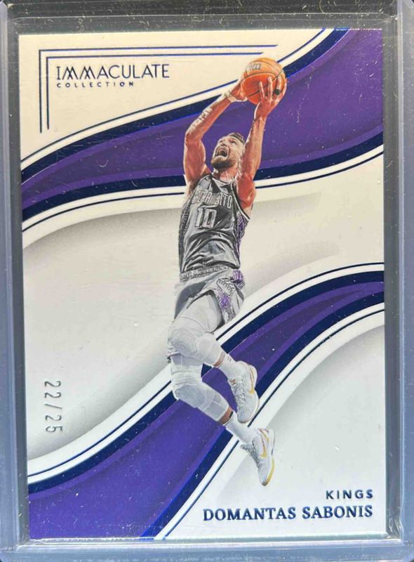 Domantas Sabonis 2022 Immaculate #74 Blue /25 RAW