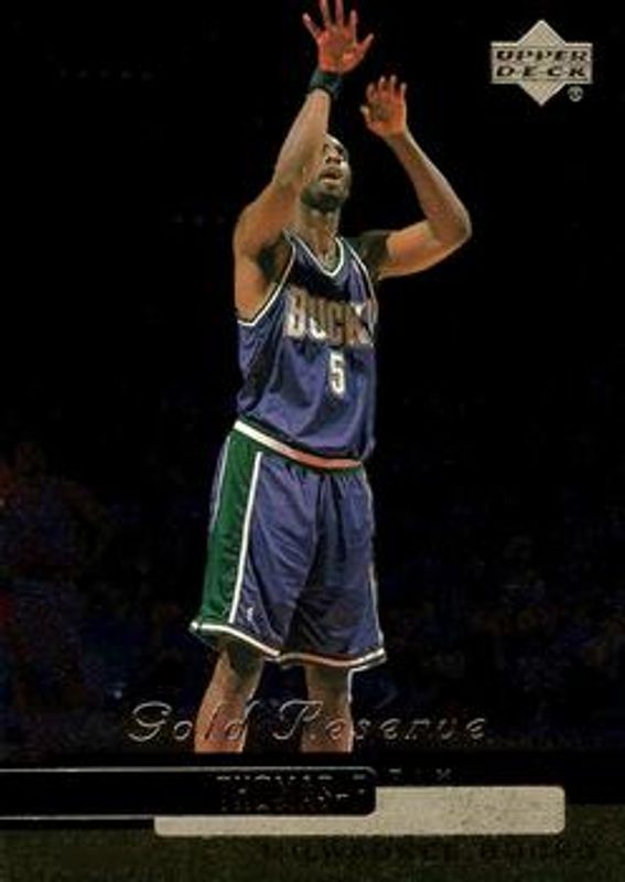 1999 Upper Deck Gold Reserve #124 Base /3500