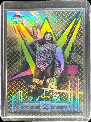 2025 Topps Finest WWE #69 Common - Gold Refractor /75