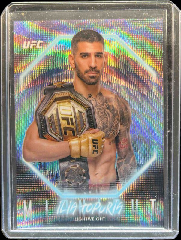 Ilia Topuria 2025 Topps Midnight UFC #11 Moon Beam RAW