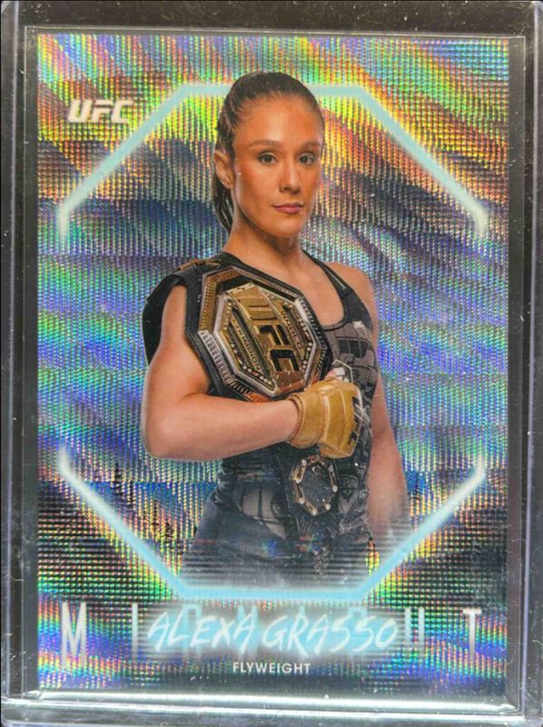 Alexa Grasso 2025 Topps Midnight UFC #4 Moon Beam RAW