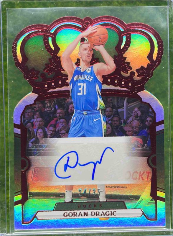 2023 Crown Royale #CA-GDM Crown Autographs - Red /35