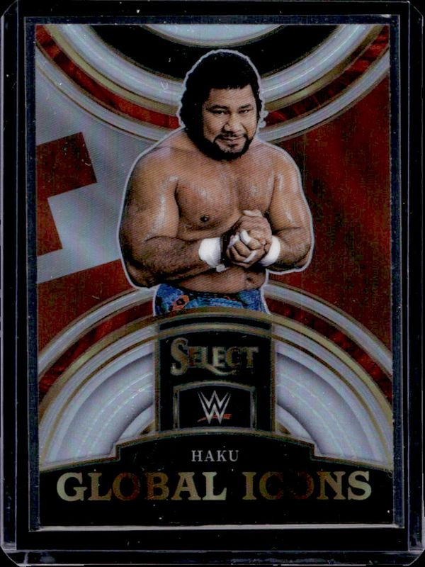 2023 Select WWE #11 Global Icons Silver