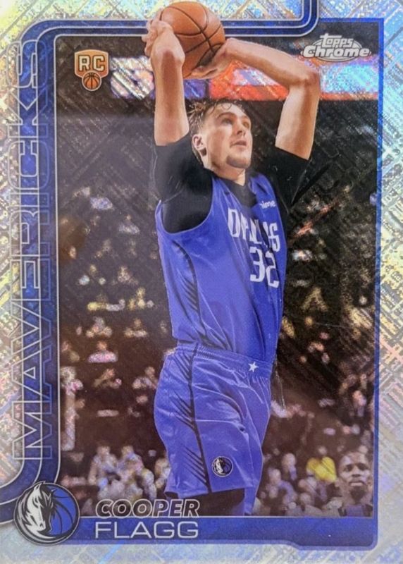 2025 Topps Chrome #251 Skylight Refractor