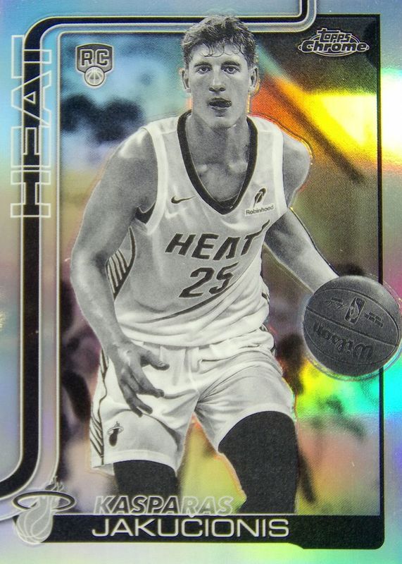 2025 Topps Chrome #270 Negative Refractor