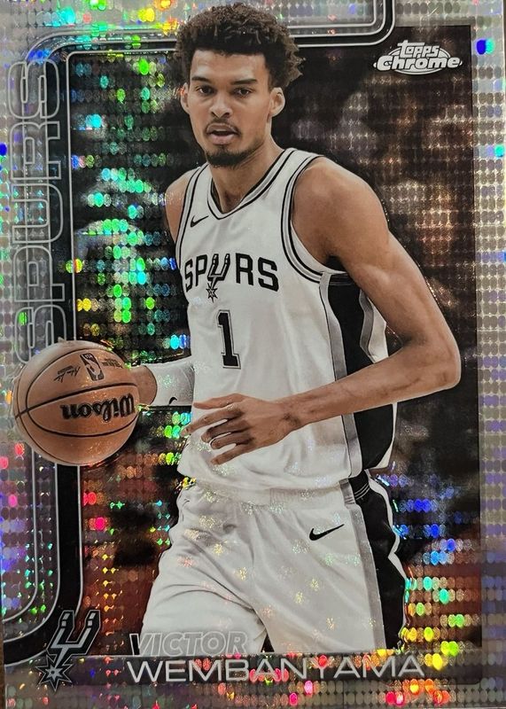 2025 Topps Chrome #221 Pulsar Refractor