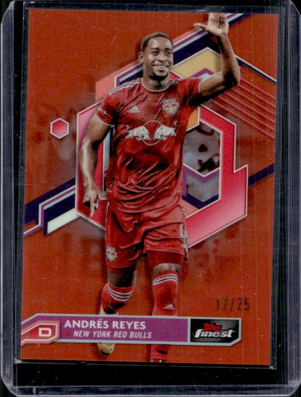 2023 Topps Finest MLS #33 Orange Refractor /25