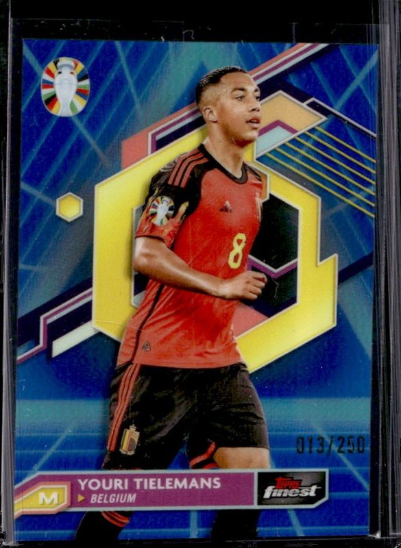 2023 Topps Finest Road to UEFA Euro #9 Blue Aqua Vaporwave Refractor /250