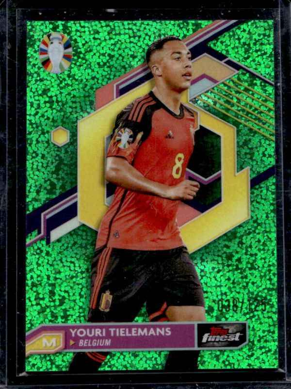 2023 Topps Finest Road to UEFA Euro #9 Green Speckle Refractor /125