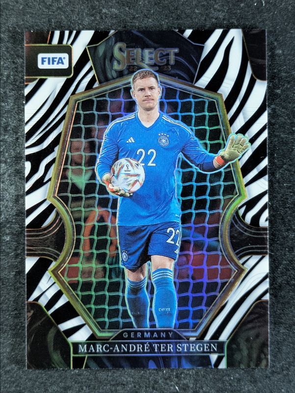 2022 Select FIFA #141 Zebra /25