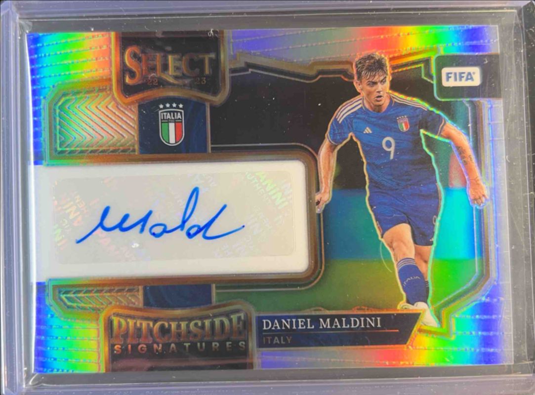 2022 Select FIFA #PS-DMI Pitchside Signatures