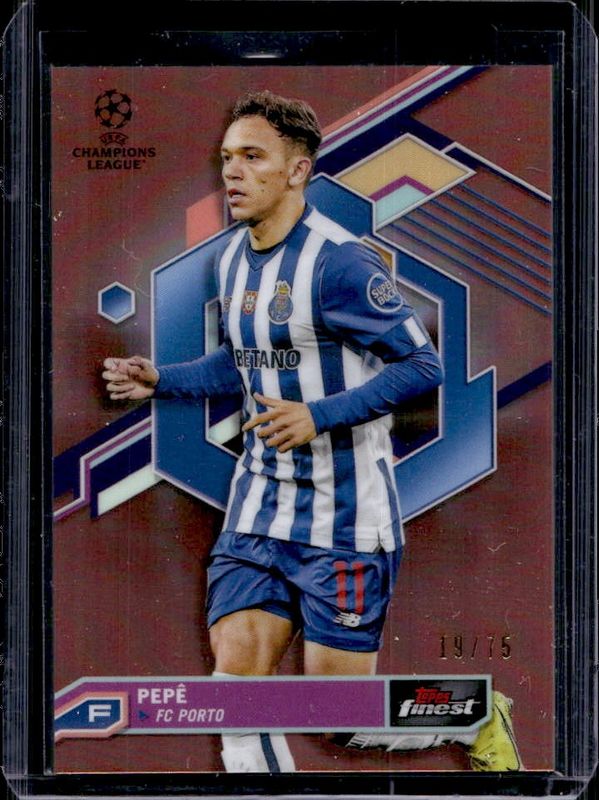 2022 Topps Finest UEFA Club Competitions #124 Rose Gold Refractor /75