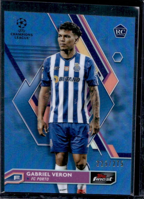 2022 Topps Finest UEFA Club Competitions #36 Sky Blue Refractor /275