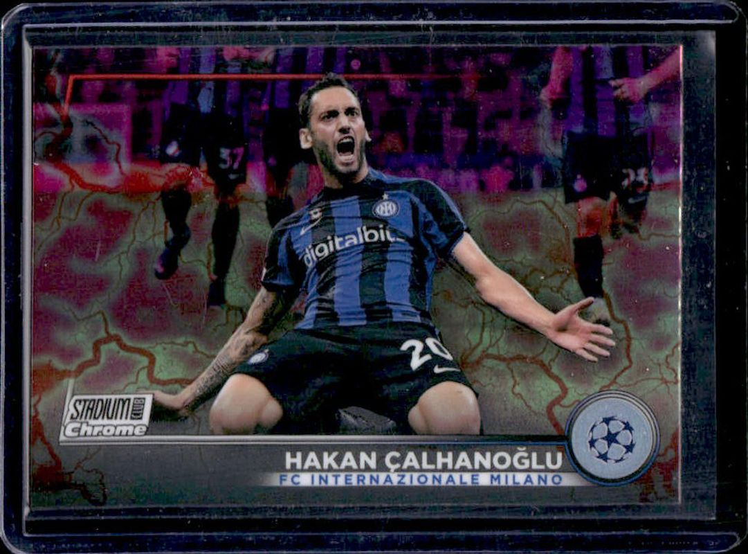 2022 Topps Stadium Club Chrome UEFA Club Competitions #34 Pink Red Electric Charge Refractor
