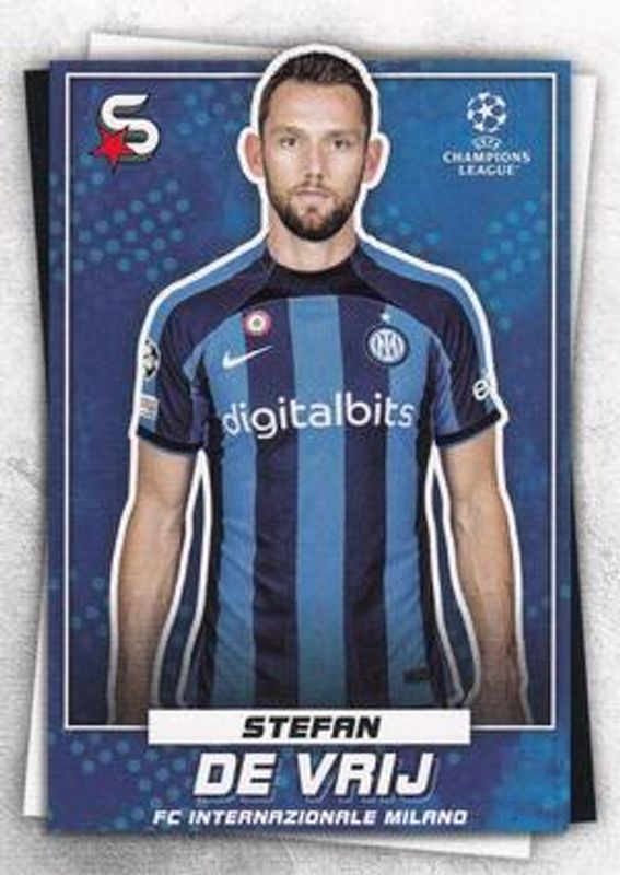 2022 Topps UEFA Superstars #77 Base