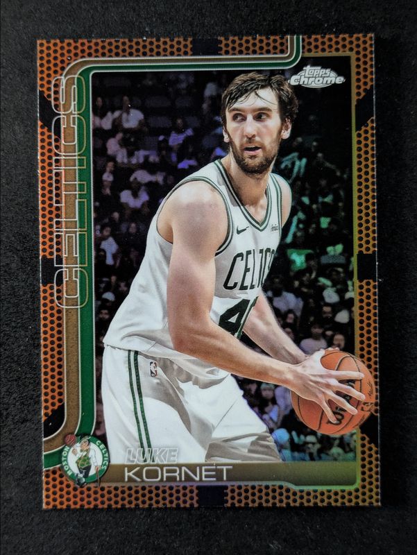 2025 Topps Chrome #37 Basketball Refractor
