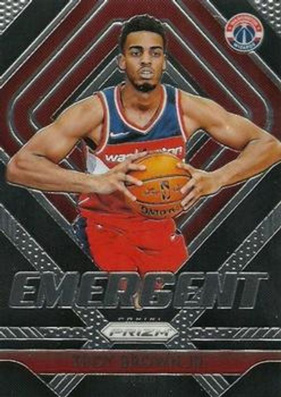2018 Prizm #15 Emergent
