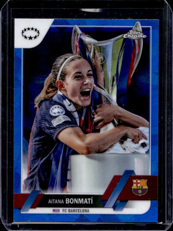 2022 Topps Chrome UEFA Women's Champions League Sapphire #14 Base
