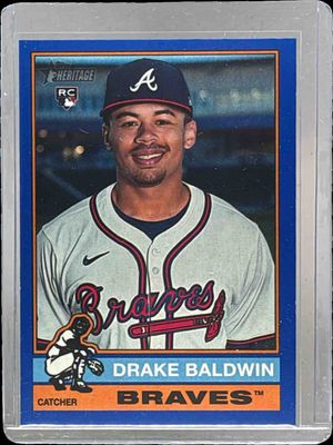 2025 Topps Heritage High Number #561 Dark Blue Border