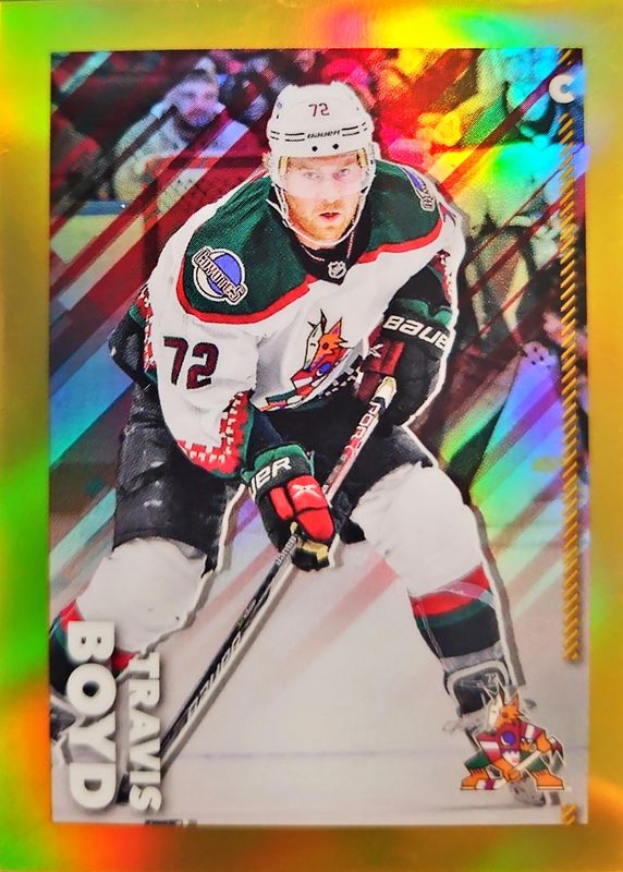 2022 Topps Chrome NHL Sticker Collection #30 Gold Refractor /50