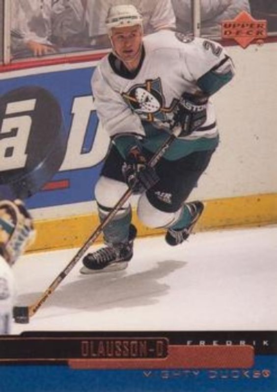 1999 Upper Deck #14 Base