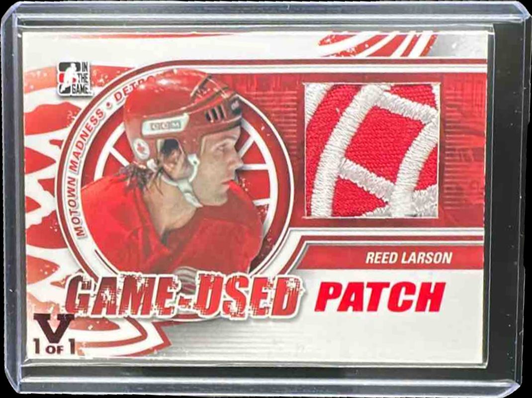 2013 In The Game Decades 1990's #M-20 Game Used Patch Black