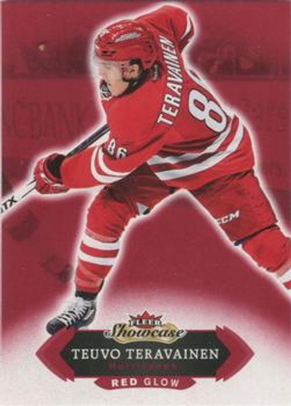 2016 Fleer Showcase #36 Red Glow /25