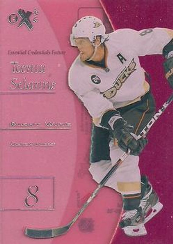 2012 Fleer Retro #5 E X 2001 Essential Credentials Future /42