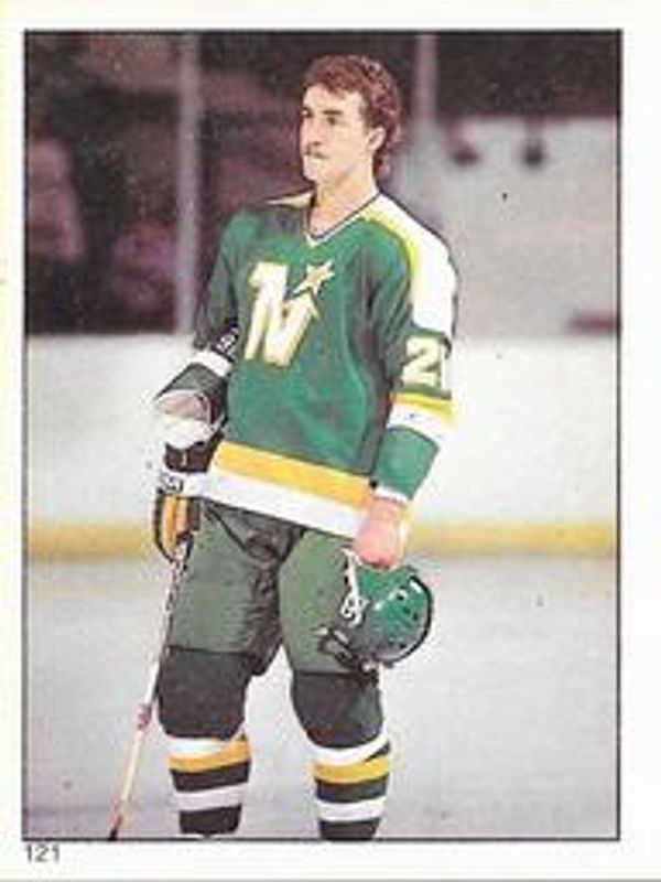 1983 O-Pee-Chee Stickers #121 Base