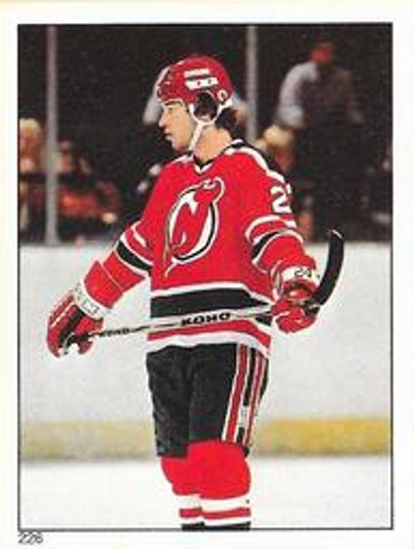 1983 O-Pee-Chee Stickers #226 Base