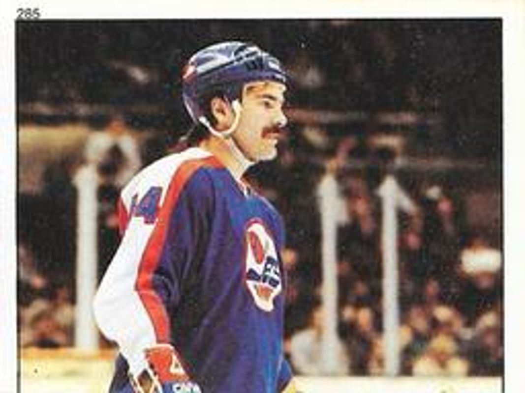 1983 O-Pee-Chee Stickers #285 Base