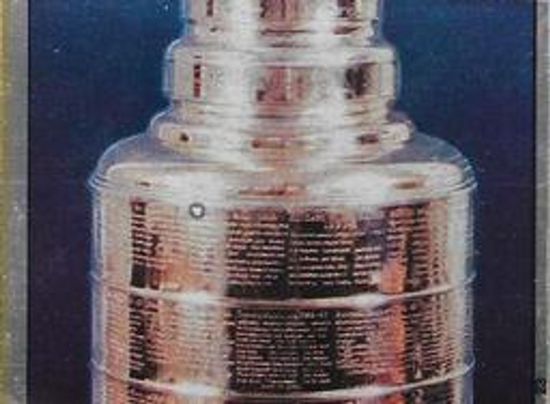 1983 O-Pee-Chee Stickers #23 Base