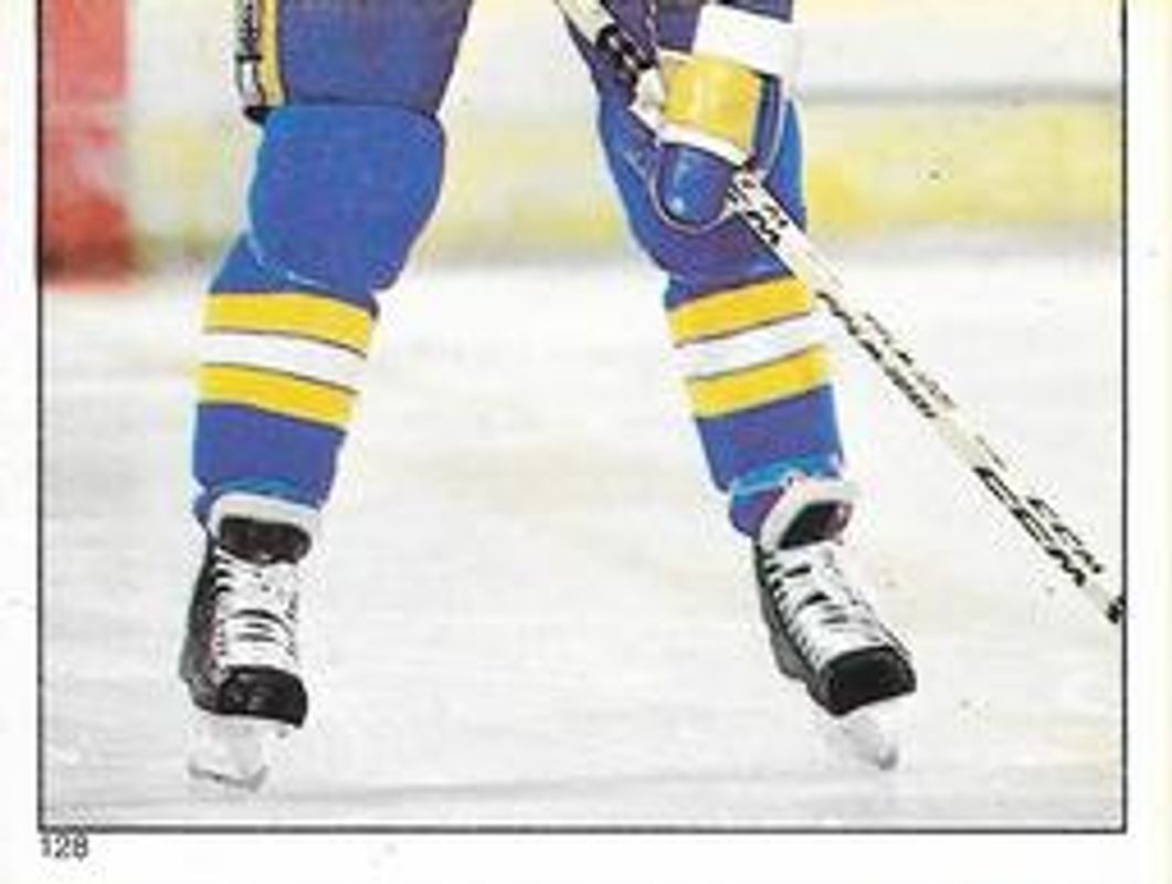 1983 O-Pee-Chee Stickers #128 Base