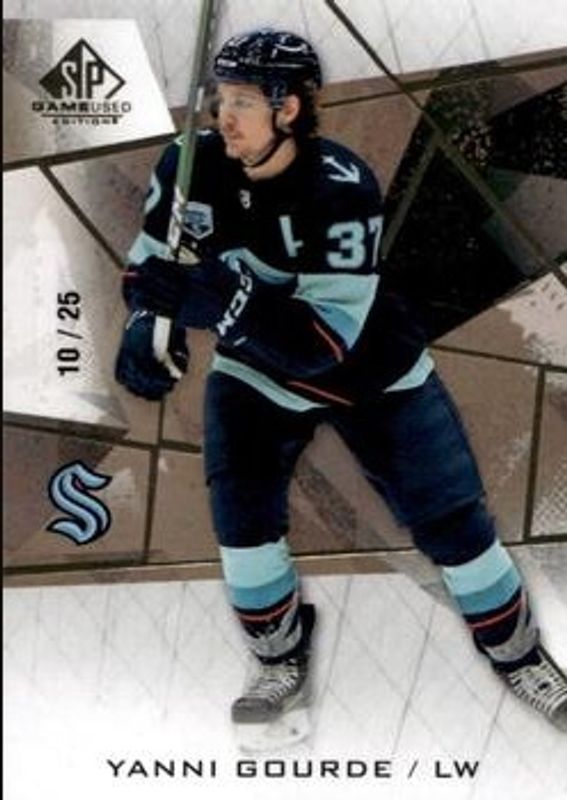 2021 SP Game Used #77 Gold Fragment /25