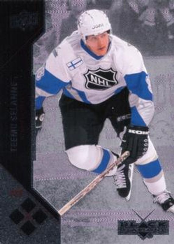 2011 Upper Deck Black Diamond #212 Base