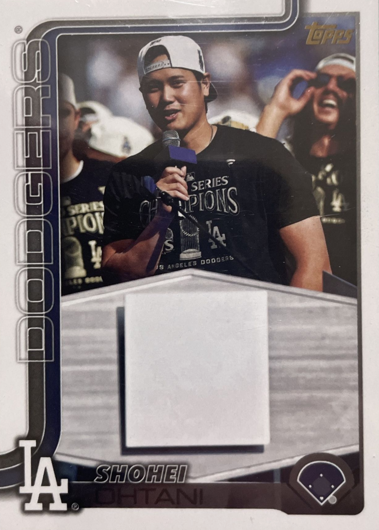 Shohei Ohtani 2025 Topps #1 Golden Mirror Image Variation