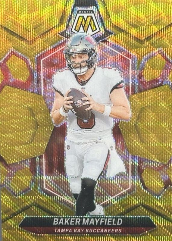 Baker Mayfield 2024 Mosaic #204 Gold Wave /17 RAW