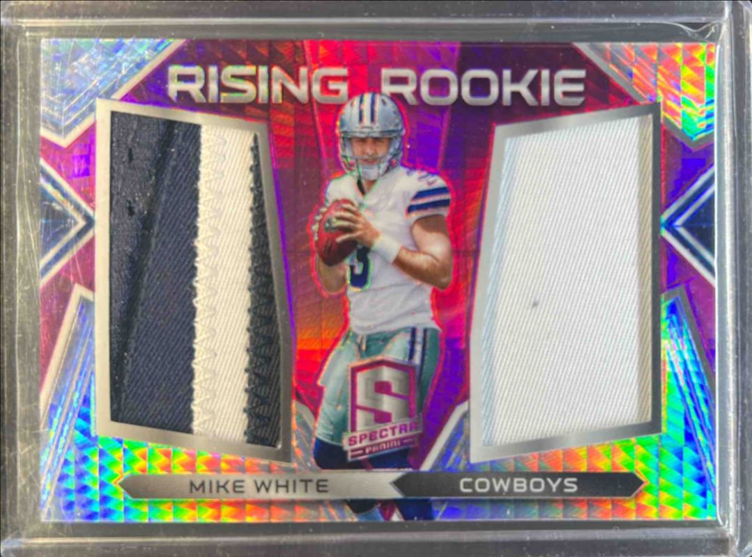 2018 Spectra #12 Rising Rookie Materials - Neon Pink /152