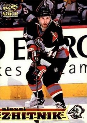 1998 Pacific Paramount #25 Base