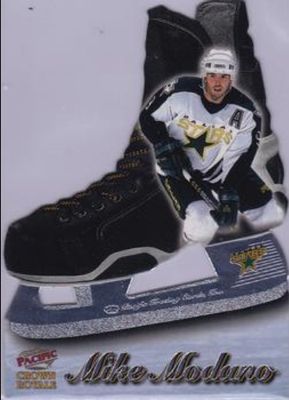 1997 Pacific Crown Royale #7 Blades of Steel