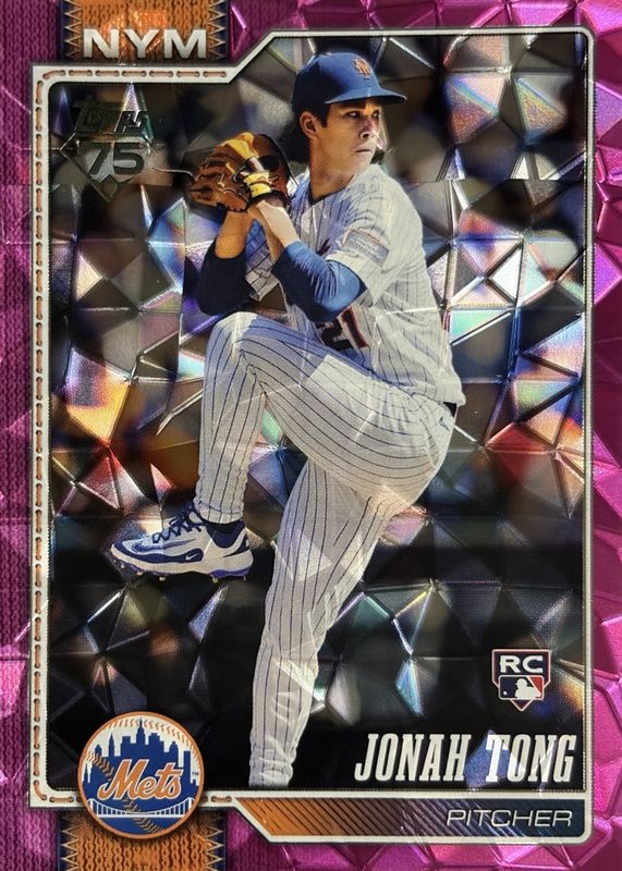 2026 Topps #4 Pink Diamante Foil
