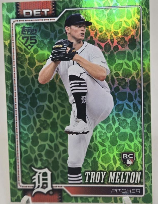 2026 Topps #212 Holiday