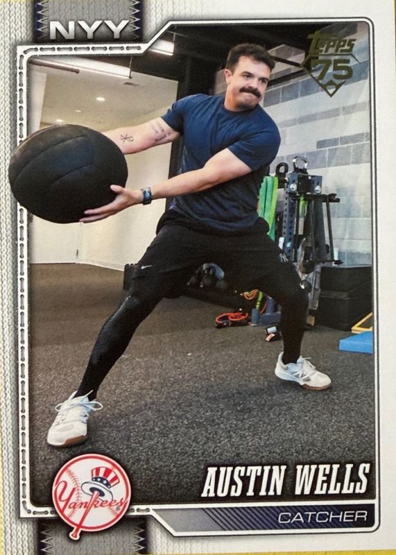 2026 Topps #220 Golden Mirror Variation /(SSP)