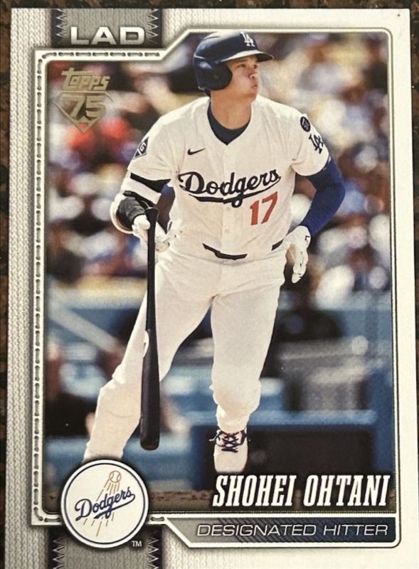 2026 Topps #200 Base
