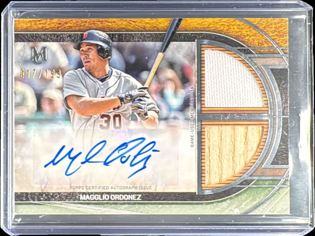 2025 Topps Museum Collection #SPDRA-MO Single Player Signatures Swatches Dual Relic Autographs /99