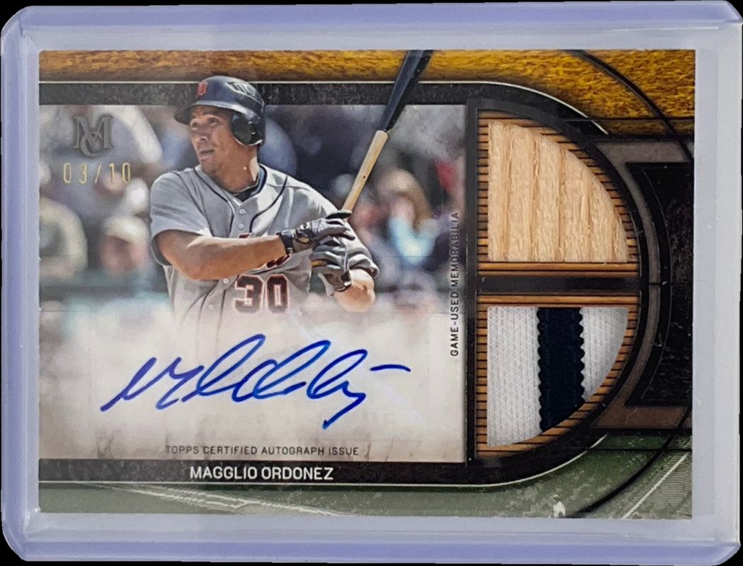 2025 Topps Museum Collection #SPDRA-MO Single Player Signatures Swatches Dual Relic Autographs - Black Diamond /10