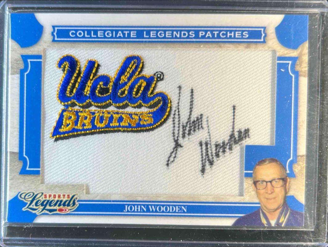 2008 Donruss Sports Legends #CLP-11 Collegiate Legends Patch Autographs /50